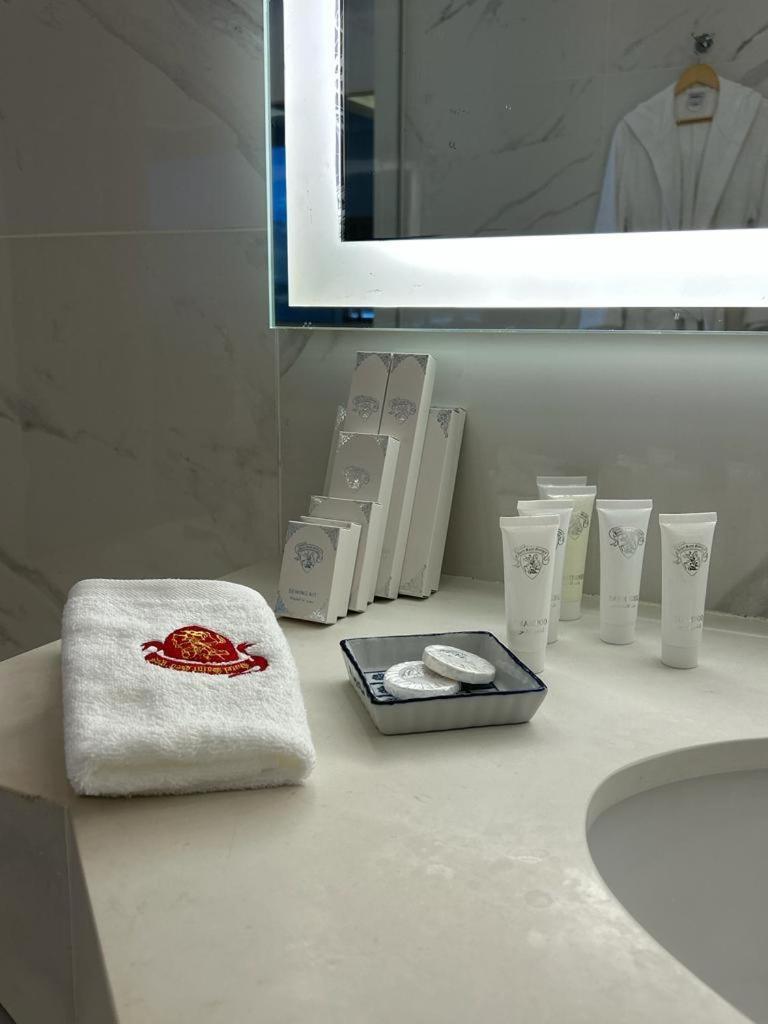 Hotel Saint Georges Beirut Al Marfa' 外观 照片